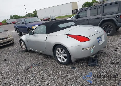 2005 Nissan 350Z Touring z USA, uszkodzony, nr VIN JN1AZ36A25M759800